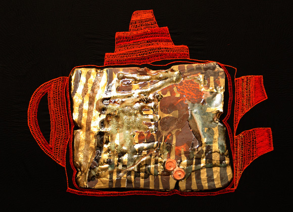 Tea pot embroidered 